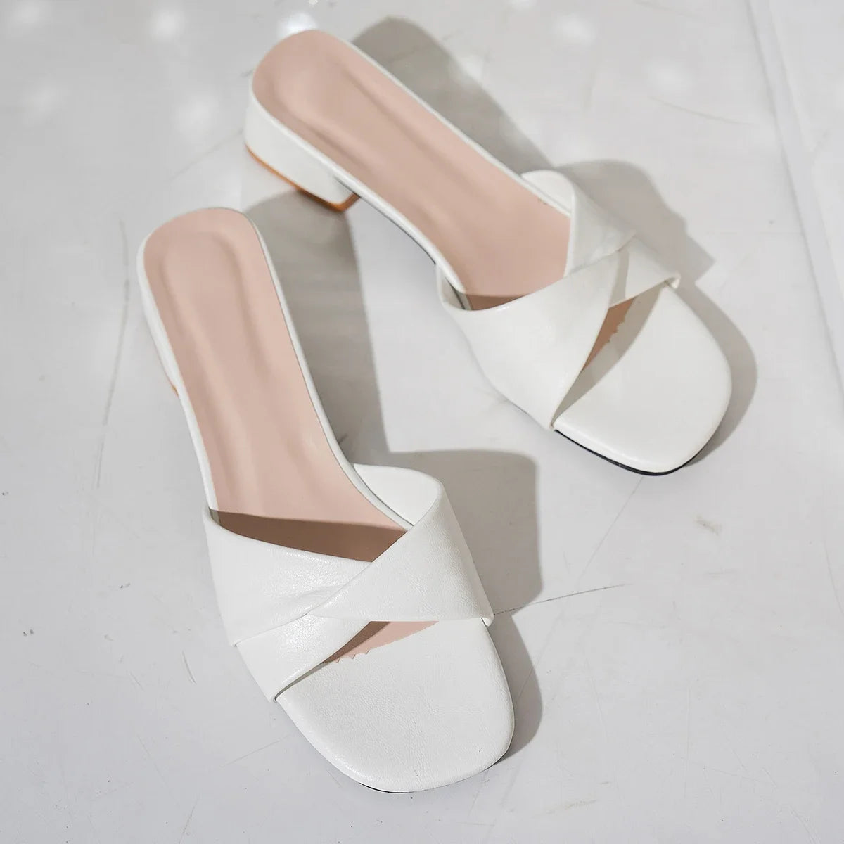 New Fashion Open Toe Solid Color Simple Leather