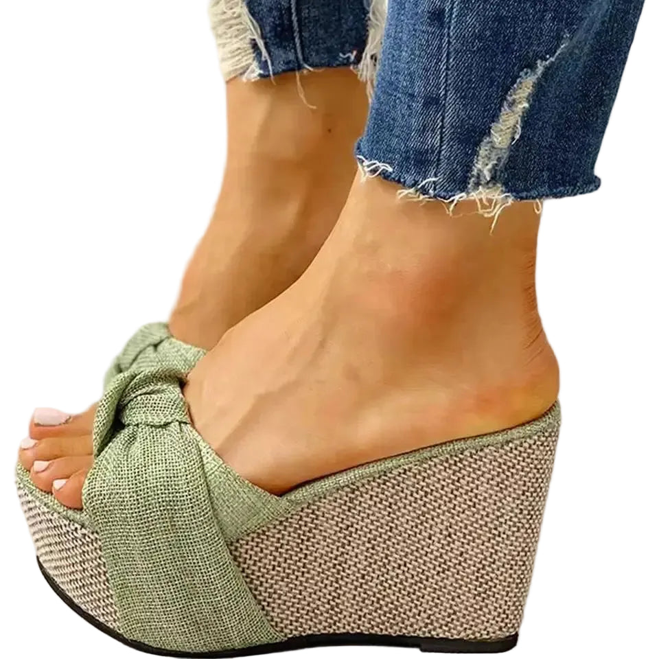 Casual women's platform shoes