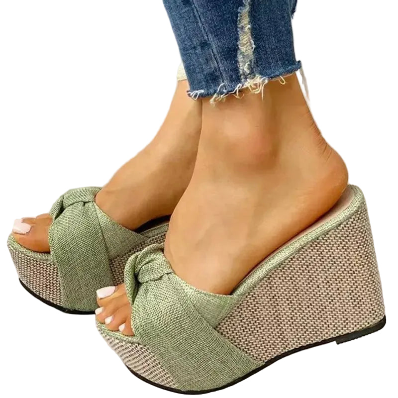Casual women's platform shoes