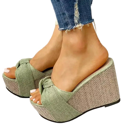Casual women's platform shoes