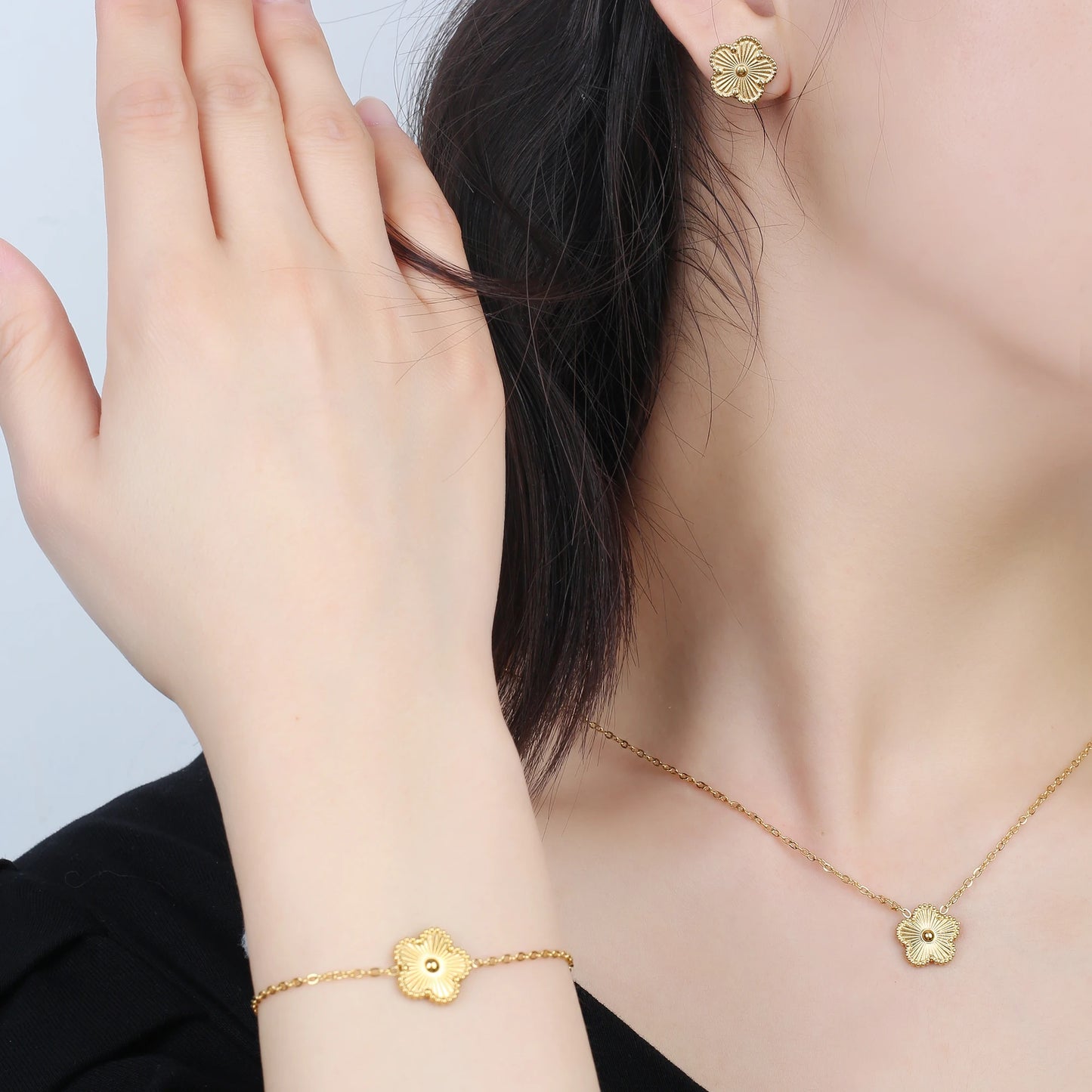 Metal Laser Five Leaf Flower Bracelet Necklace Earrings Jewelry Set